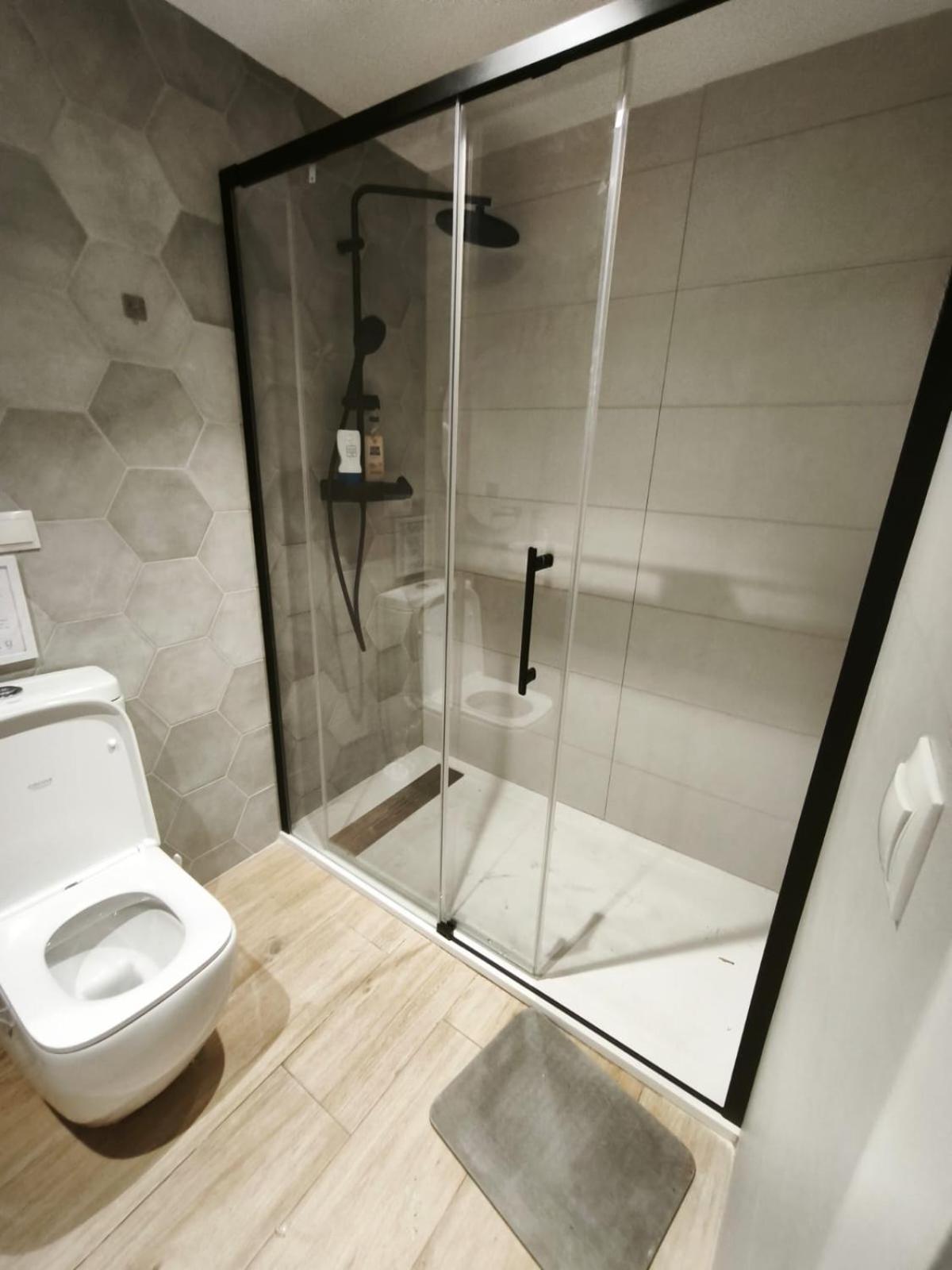 Lindo Cabanyal - Comfort Family Beachside Apartment Valencia Bagian luar foto